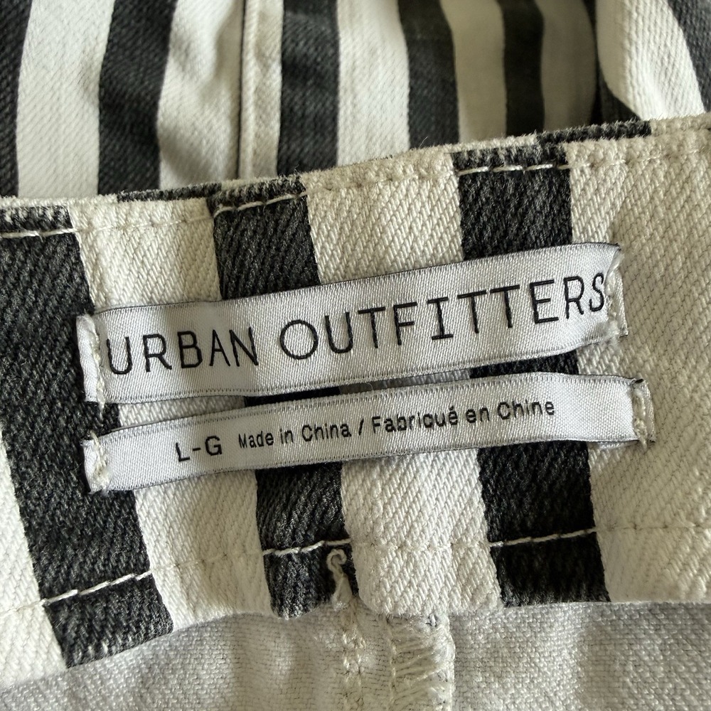 Urban Outfitters Womens Large Black White Stripe Zippers Mini Skirt Y2K Vibe - Picture 4 of 7
